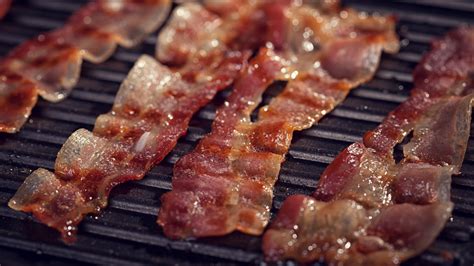 can u cook bacon on a grill